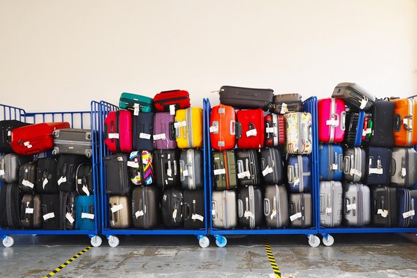Why Airlines Sometimes Leave Baggage Behind: The Real Reasons Explained